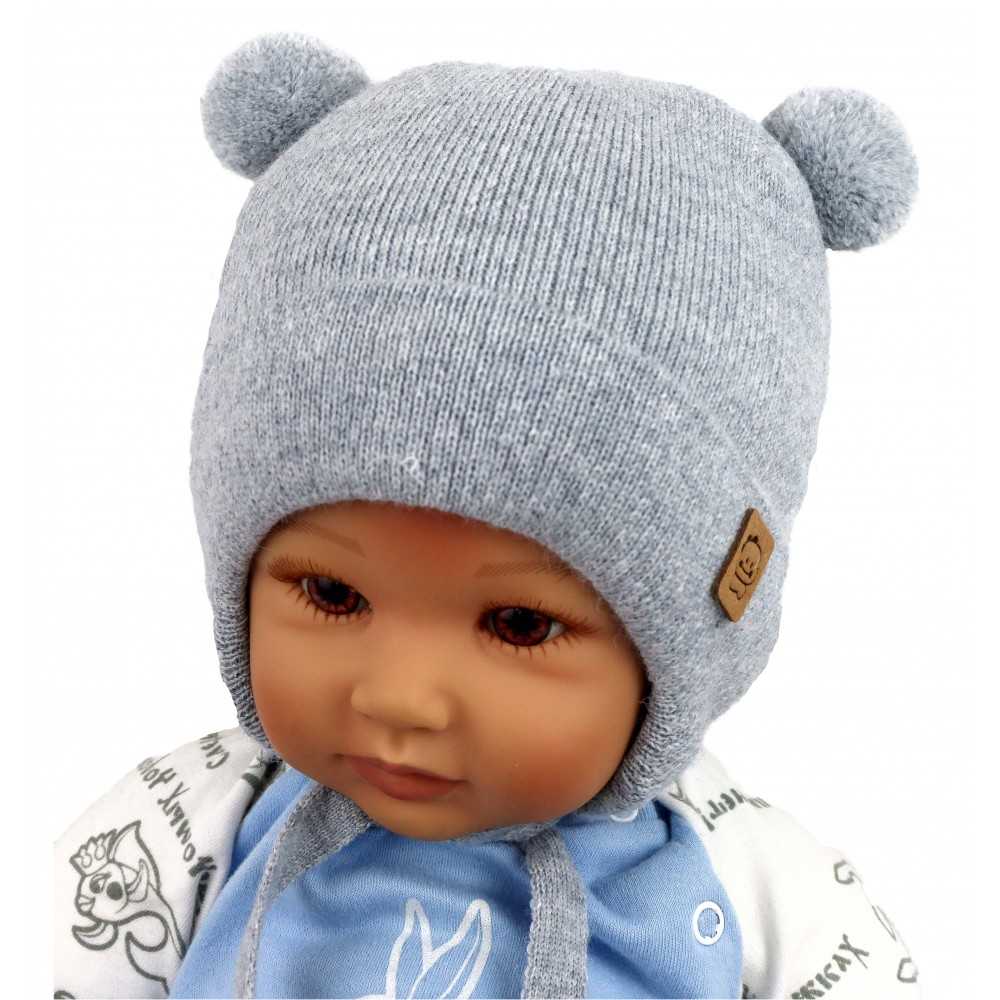 Зимняя шапка для новорождённых с помпонами (2-3 месяца)
